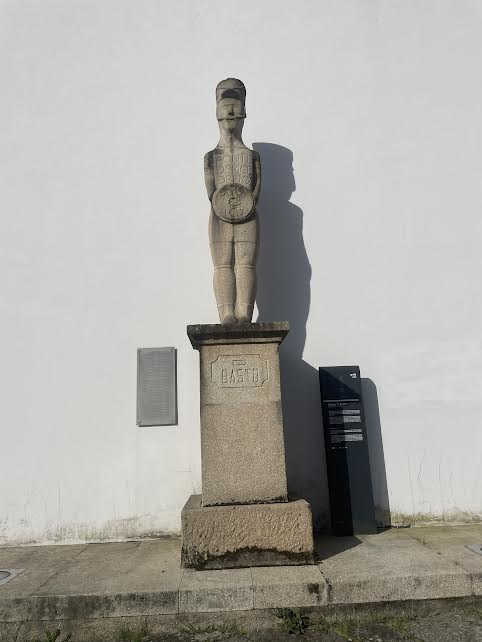 Foto nº1_Estátua do "Basto"